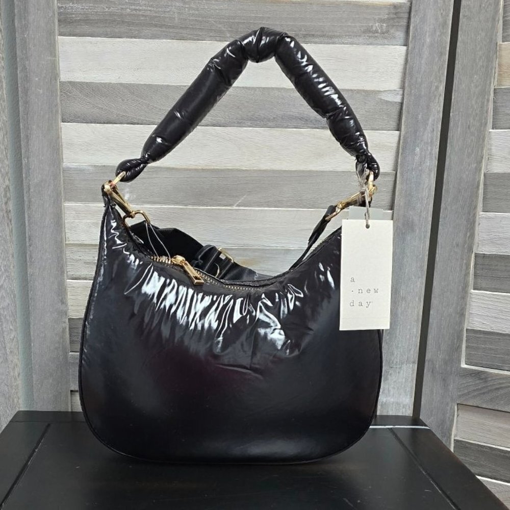 A New Day Modern Shoulder Handbag - Black